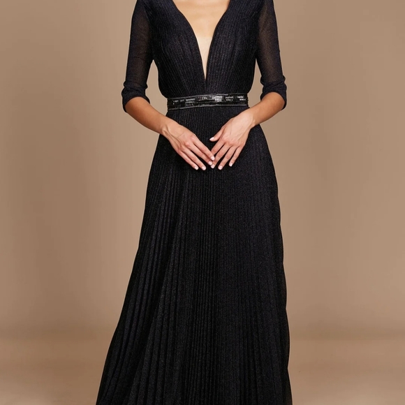 Dylan & Davids Long Sleeve Formal Evening Dress - Picture 4 of 5